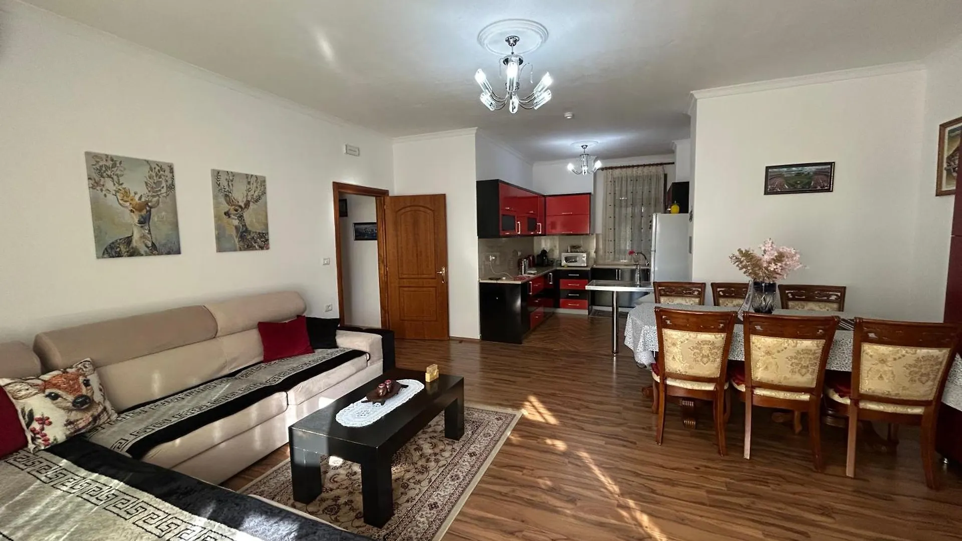 J & Nilson'S Apartment In Shkodra Center Albania